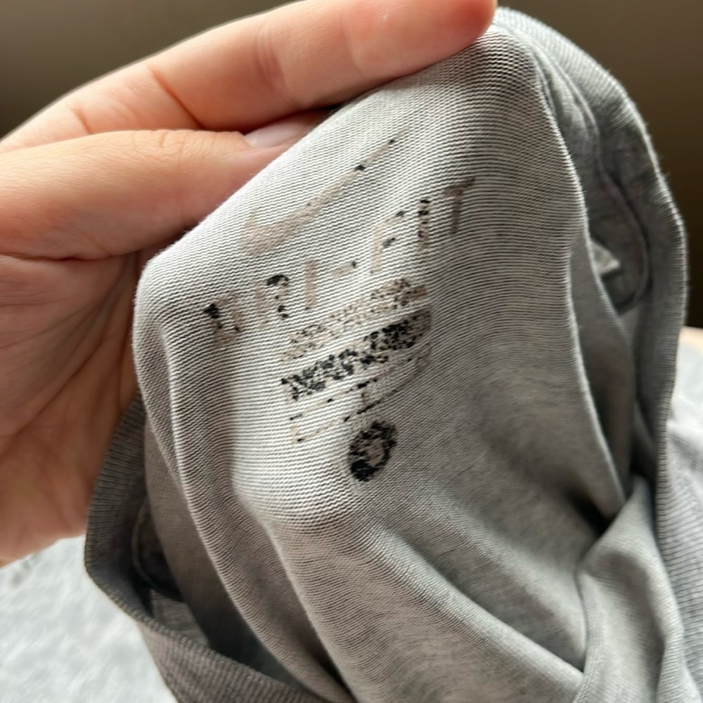 Nike Retro T-Shirt • Size Small - Picture 3 of 3